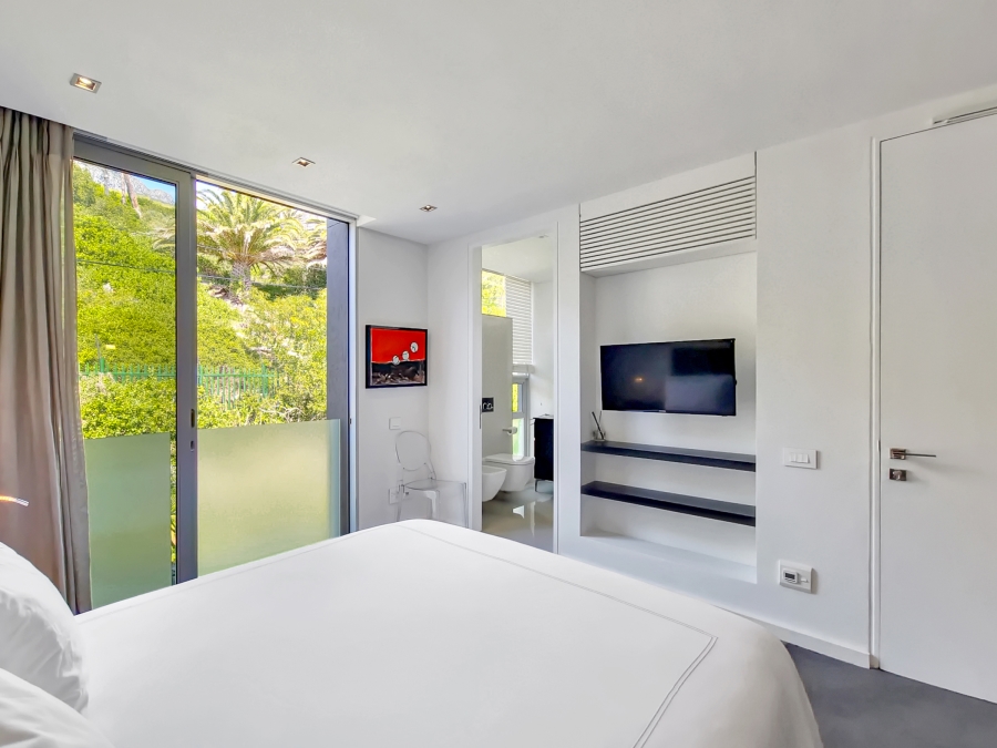 To Let 4 Bedroom Property for Rent in Camps Bay Western Cape